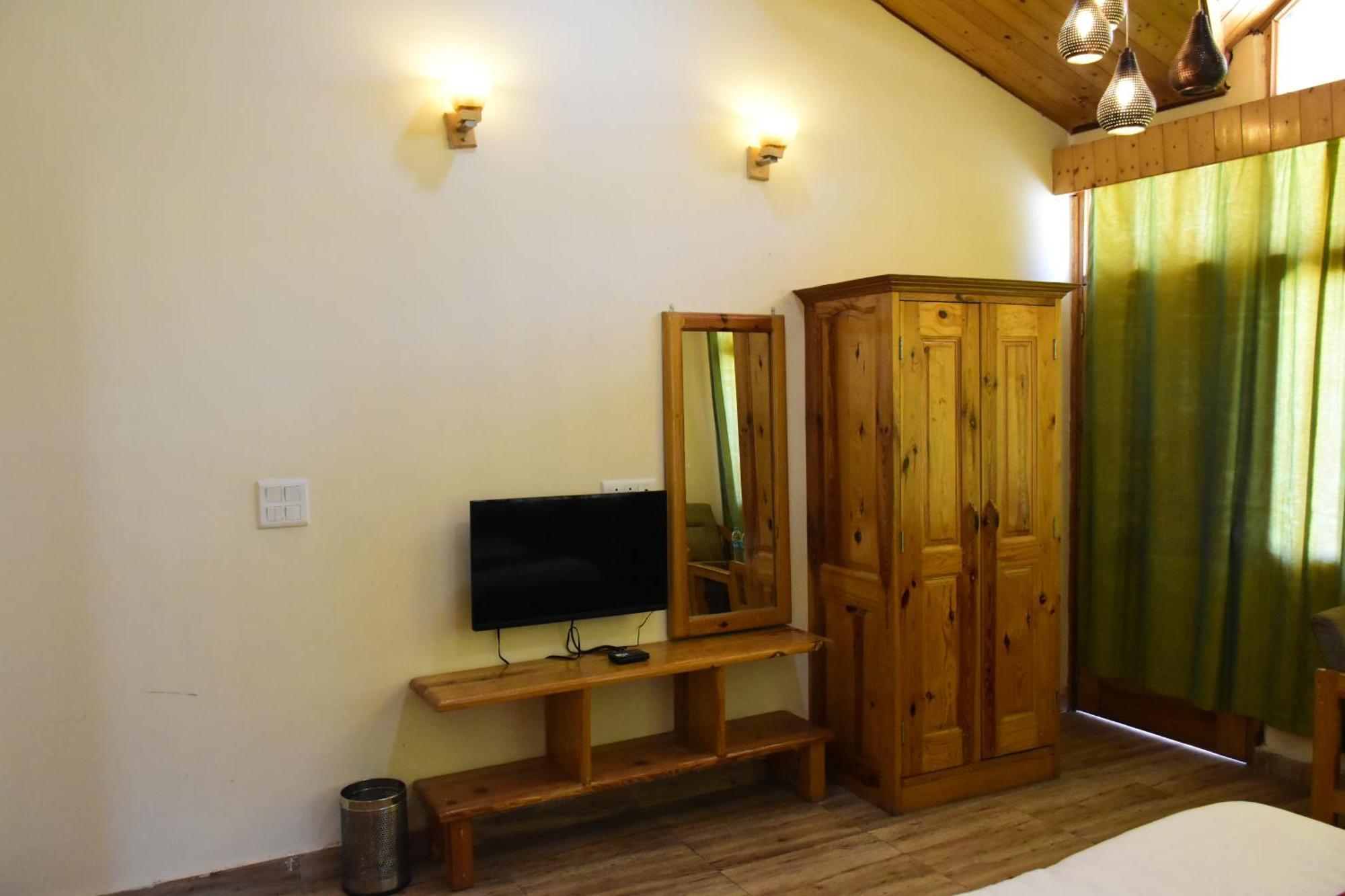 Hotel Jamla Inn Manāli Exteriör bild