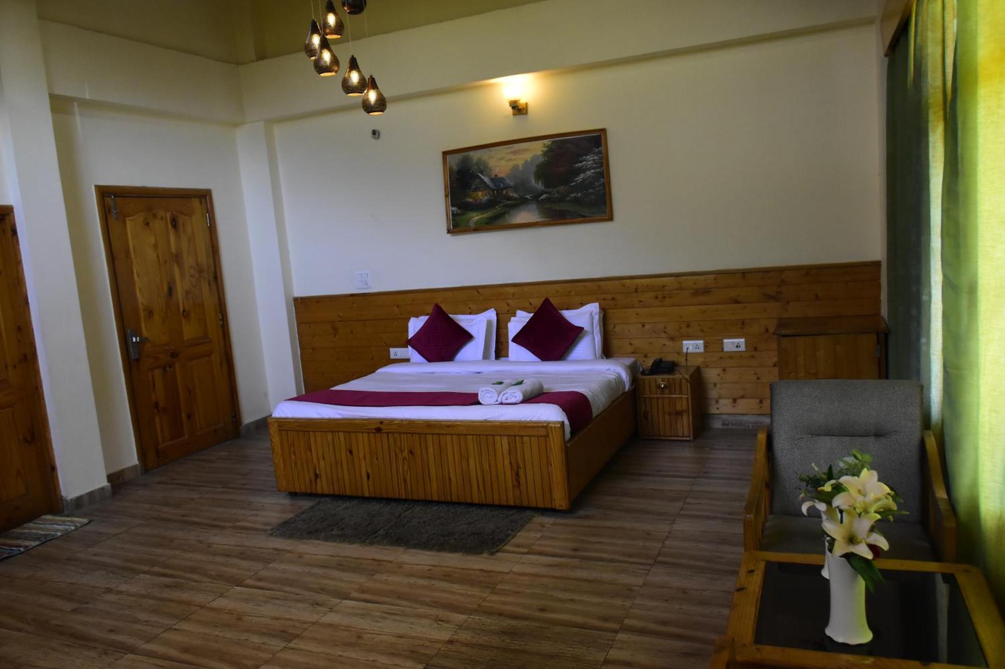 Hotel Jamla Inn Manāli Exteriör bild